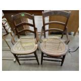 GROUP OF 2 VINTAGE CHAIRS AND QUILT RACK