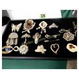TRAY OF ASSTD COSTUME JEWELRY