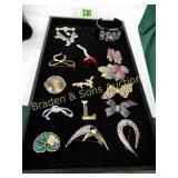 TRAY OF ASSTD COSTUME JEWELRY