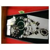 TRAY OF ASSTD COSTUME JEWELRY