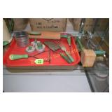 GROUP OF VINTAGE CREAM AND GREEN ENAMELWARE