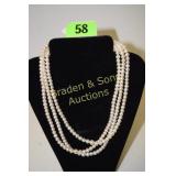 THREE STRAIN FRESHWATER PEARLS NECKLACE