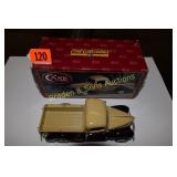 NEW 124TH SCALE CASE XX ERTL COLLECTABLE DIE CAST