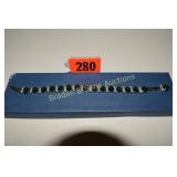 LADIES STERLING SILVER AND EMERALD BRACELET