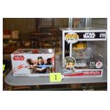 STAR WARS WEDGE ANTILLES BOBBLE HEAD AND STAR