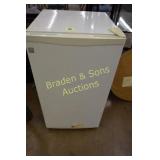 USED GE MINI FRIDGE IN WORKING ORDER