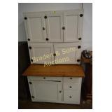 VINTAGE WHITE HOOSIER CABINET.  INCLUDES FLOUR