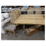 CONTEMPORARY DINING TABLE WITH 3 LEAVES AND