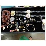 TRAY OF ASSTD WATCHES AND COSTUME JEWELRY