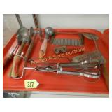 GROUP OF 2 TRAYS OF VINTAGE UTENSILS