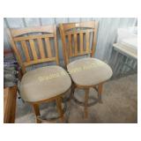 GROUP OF 2 BARSTOOLS