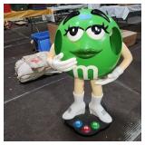 M&M Display on Wheels, 3'