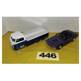 Dodge Challenger & VW Flatbed Model Cars