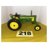 John Deere 520 Tractor, wide front, 1/16 scale,
