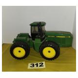 John Deere 8560 4WD, articulating Tractor, 1/16 sc