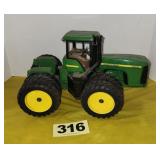 John Deere 9200 4WD Tractor w/triple wheels, 1/16