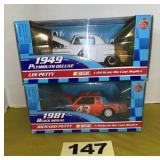 R.Petty & L.Petty 50th Anniv. Nascar Cars,