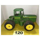 John Deere Articulated 4WD Tractor, 1/16 scale