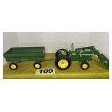 John Deere Loader Tractor & Wagon - 1/16 scale