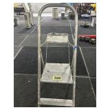 Aluminum 2-Step Stepladder
