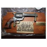 Colt.45 Peacemaker Replica W/wall Gun Display