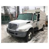 2003 International 4300 SBA