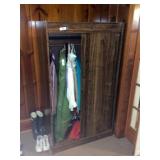 Wooden chifforobe