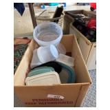 Plastic food storage containers