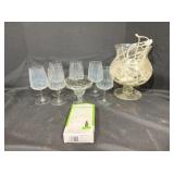 Wine glasses & vase