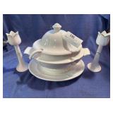 Soup tureen