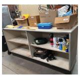 Work table/shelves
