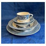 Currier and Ives dinnerware