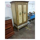 Entertainment center