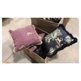 4 ASST DECORATIVE THROW PILLOWS
