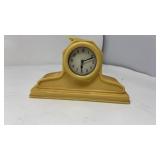 THE NEW HAVEN CLOCK CO SMALL MANTLE CLOCK