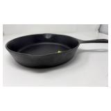 CAST IRON SKILLET NO. 8