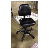 ROLLING OFFICE CHAIR