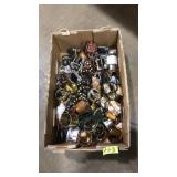 FLAT OF ASST. NAPKIN RINGS