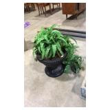 PLASTIC PLANTER W/ FAUX FERN
