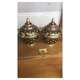 PAIR OF ASIAN GUILT & POLLYCHROME DECORATED BOWLS
