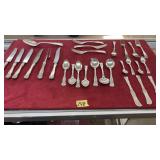 29PC. Sï¿½KIRK+SONS KING PATTERN STERL/SILV FLATWARE