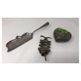 ANTQ.WINE OPENED, CRUMB CATCHER AND TRINKET BOX