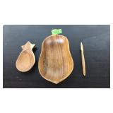 ASST. HAND CARVED WOOD TABLE ARTICLES