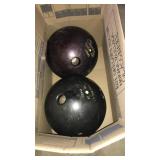 2 BOWLING BALLS