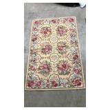 FLORAL AREA RUG