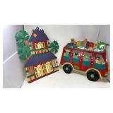 2 METAL HANGING WALL ART