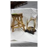 WOOD CANDLE DECOR & ANTLER BOTTLE HOLDER