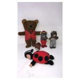 FLAT OF ASST. VNTG TOY DOLLS