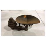 VINTAGE KITCHEN SCALE W/ WEIGHTS