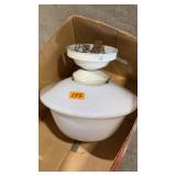 WHITE GLASS CEILING LIGHT